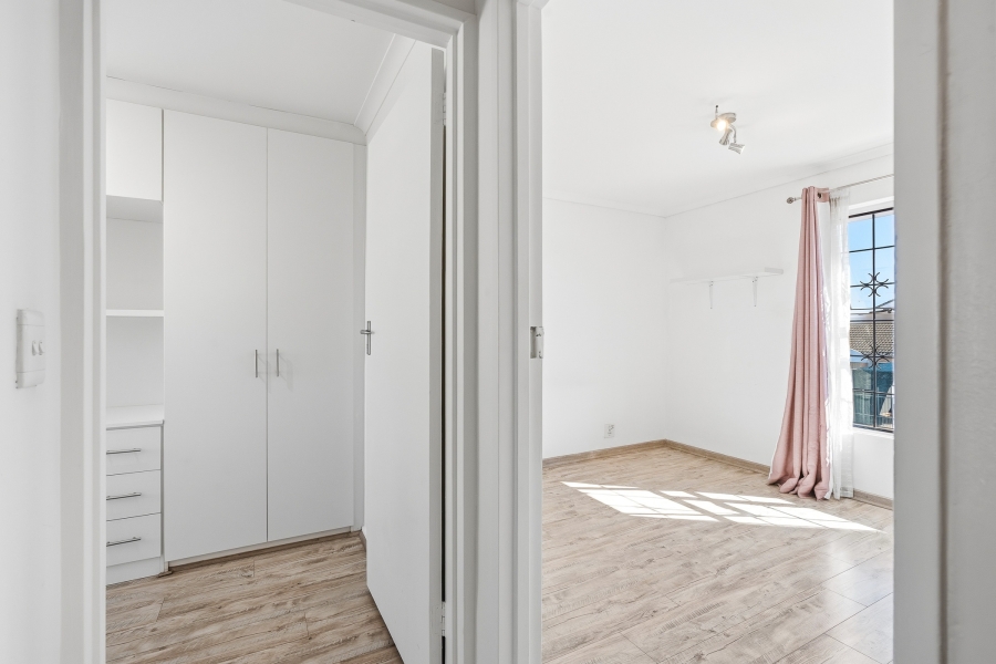 2 Bedroom Property for Sale in Thornton Western Cape
